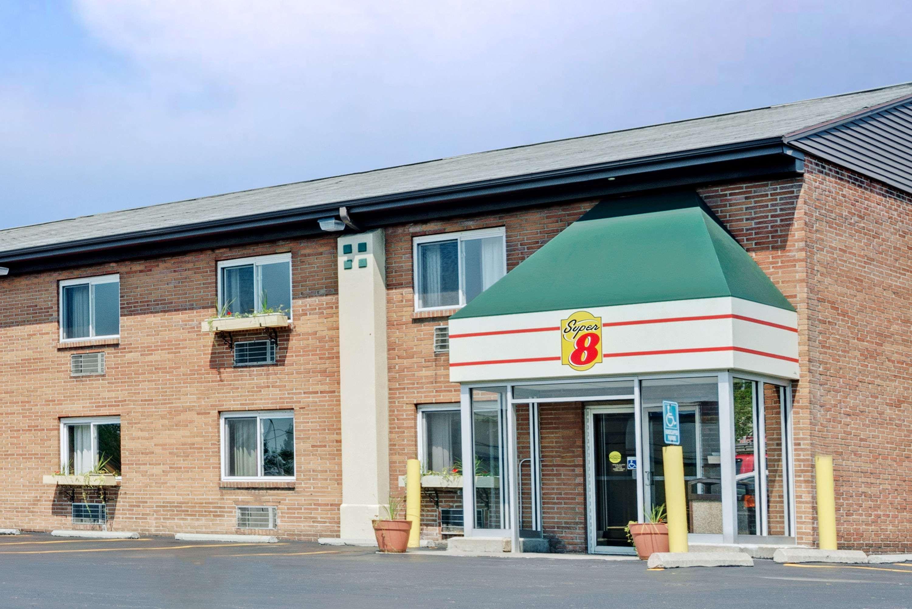 Super 8 By Wyndham Kenmore/Buffalo/Niagara Falls Area Esterno foto