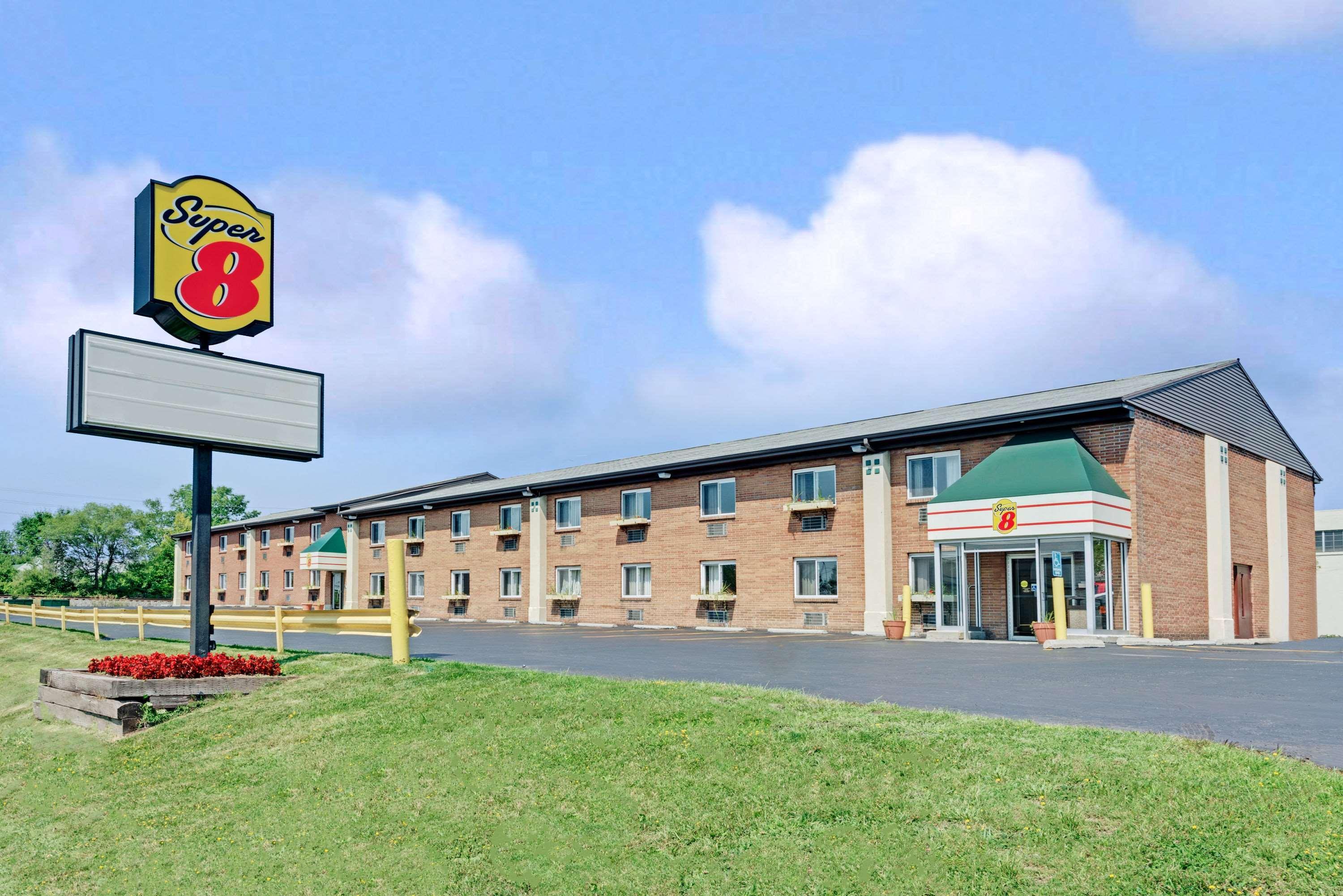 Super 8 By Wyndham Kenmore/Buffalo/Niagara Falls Area Esterno foto
